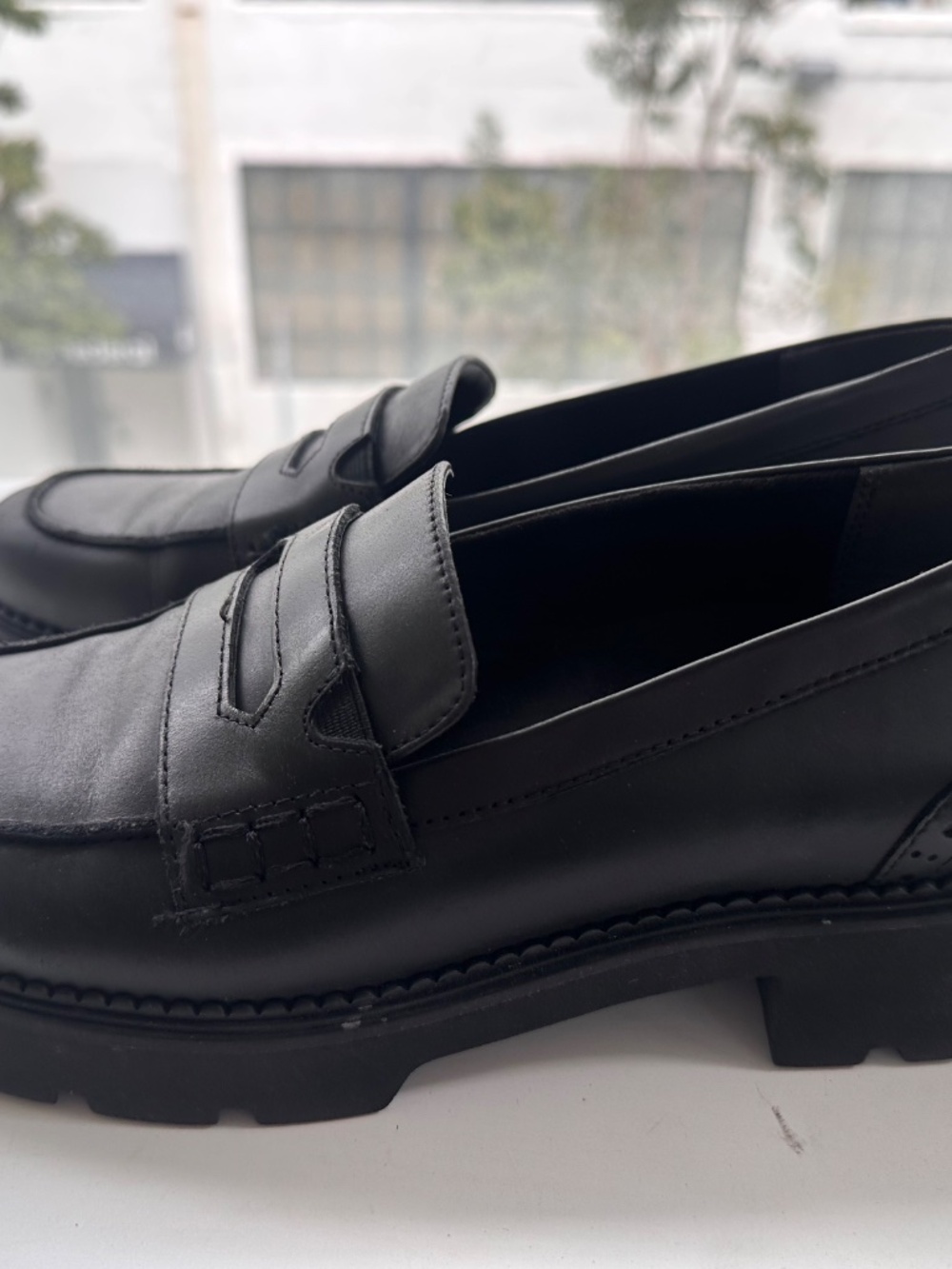 Vionic "Fillmore" Lug Loafer - Picture 2 of 5